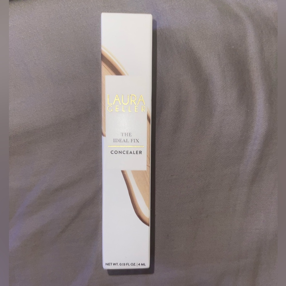 Laura Geller The Ideal Fix Concealer.